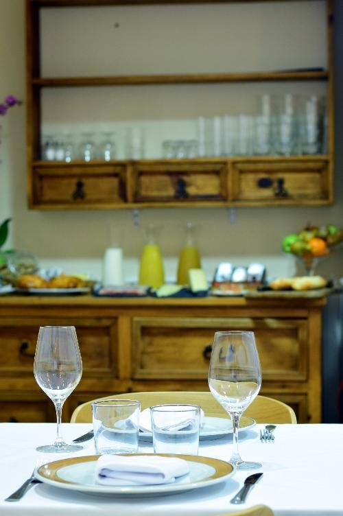 איסאבה Hostal Ezkaurre מראה חיצוני תמונה
