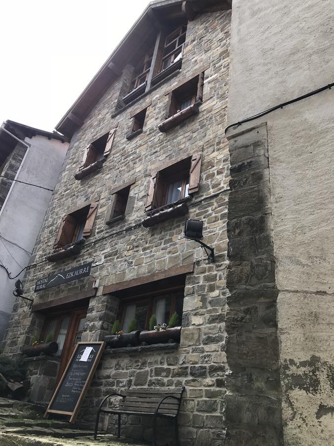 איסאבה Hostal Ezkaurre מראה חיצוני תמונה